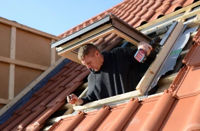 Pose de fenêtres de toit Velux à Ellon